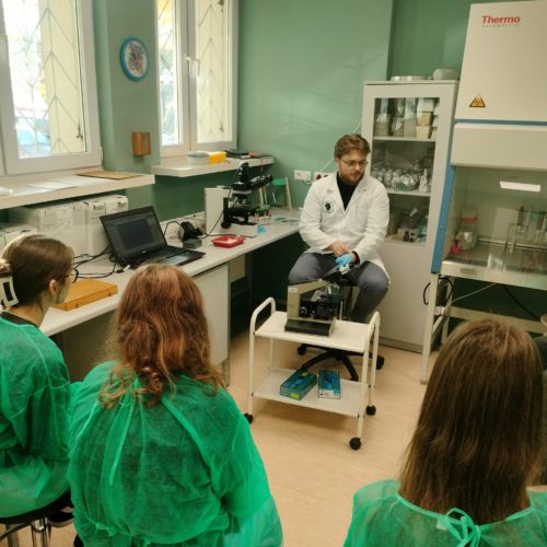 „Młodzi Biolodzy” w Narodowym Instytucie Geriatrii, Reumatologii i Rehabilitacji.