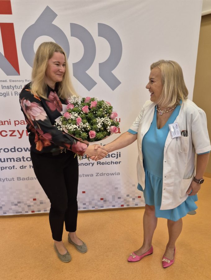 Z dumą pragniemy poinformować, że Prezydent Rzeczypospolitej Polskiej nadał dr hab. n. med. Marzenie Ciechomskiej tytuł profesora nauk medycznych w dyscyplinie biologia medyczna. 2 Ciechomska 2