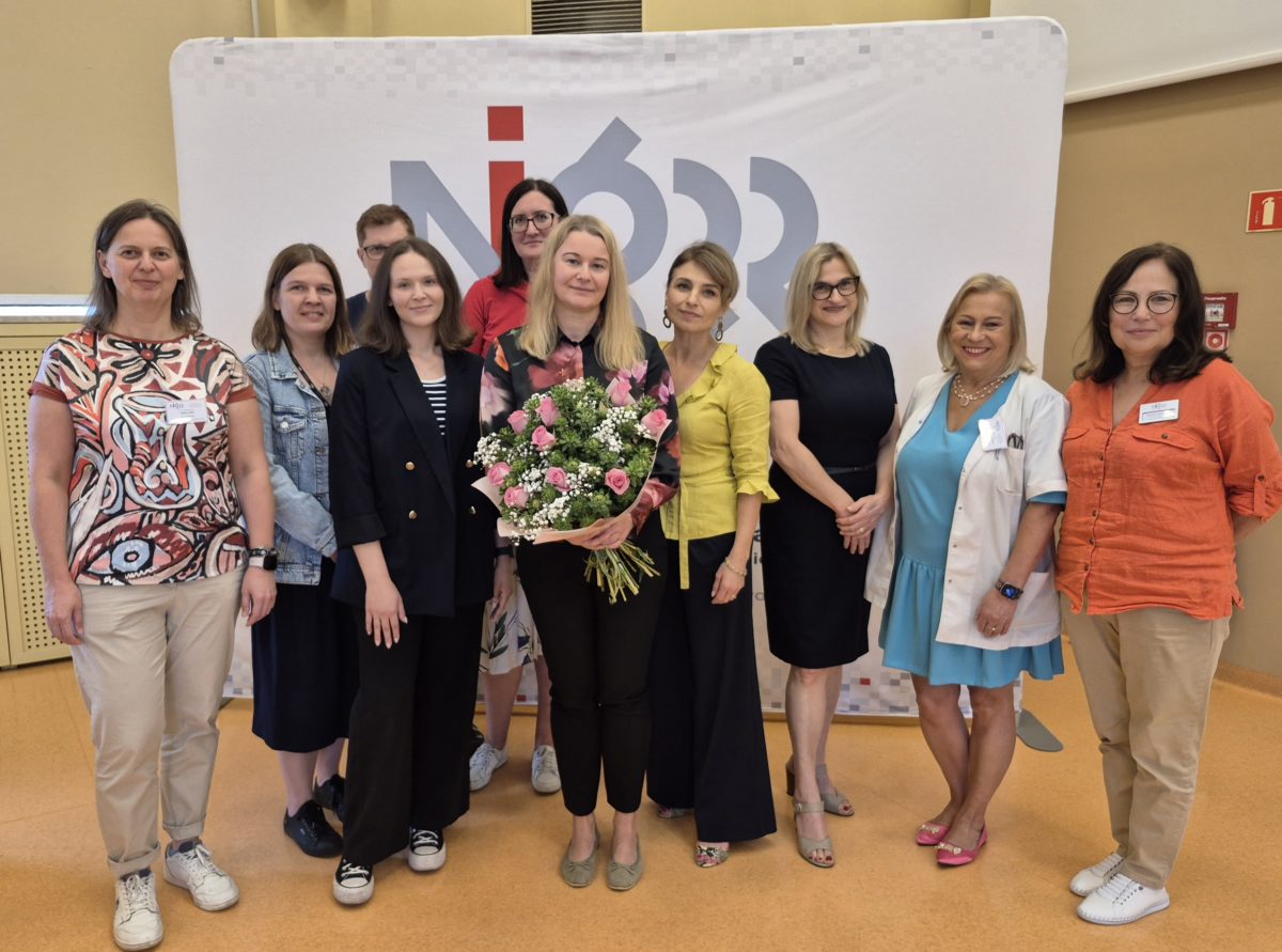 Z dumą pragniemy poinformować, że Prezydent Rzeczypospolitej Polskiej nadał dr hab. n. med. Marzenie Ciechomskiej tytuł profesora nauk medycznych w dyscyplinie biologia medyczna. 3 Ciechomska 3
