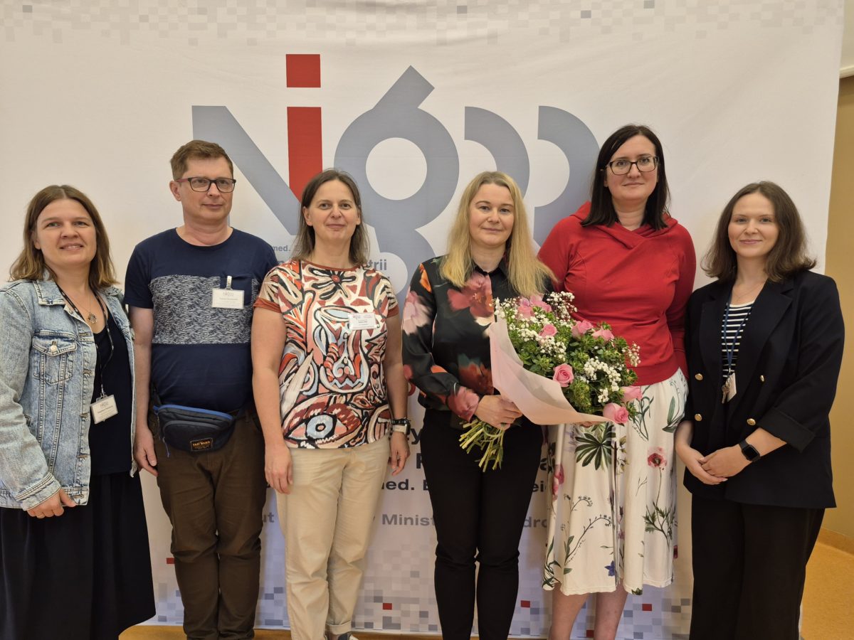 Z dumą pragniemy poinformować, że Prezydent Rzeczypospolitej Polskiej nadał dr hab. n. med. Marzenie Ciechomskiej tytuł profesora nauk medycznych w dyscyplinie biologia medyczna. 4 Ciechomska 4