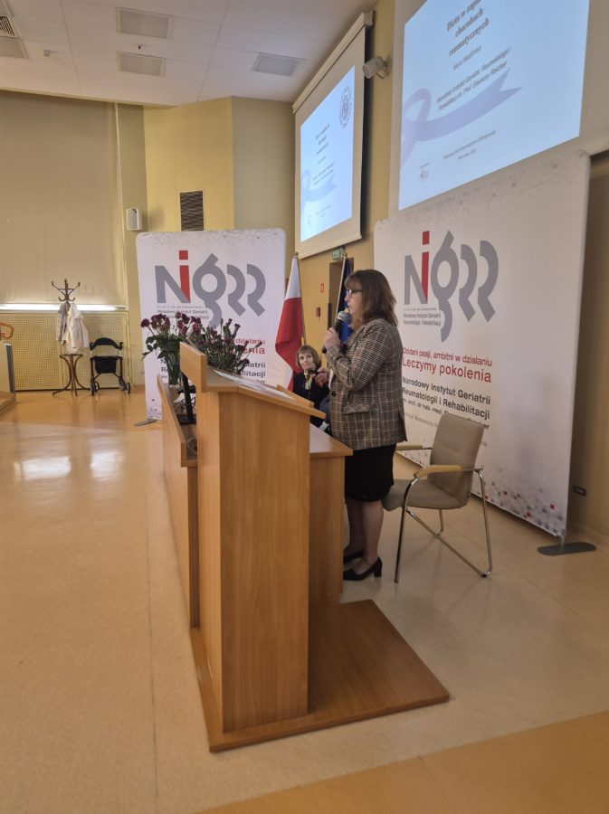 Cenna wiedza, znakomici eksperci – specjalnie dla pacjentów. Dziękujemy za udział w dorocznej konferencji z okazji Światowego Dnia Reumatyzmu i Osteoporozy. 7 konf9 min