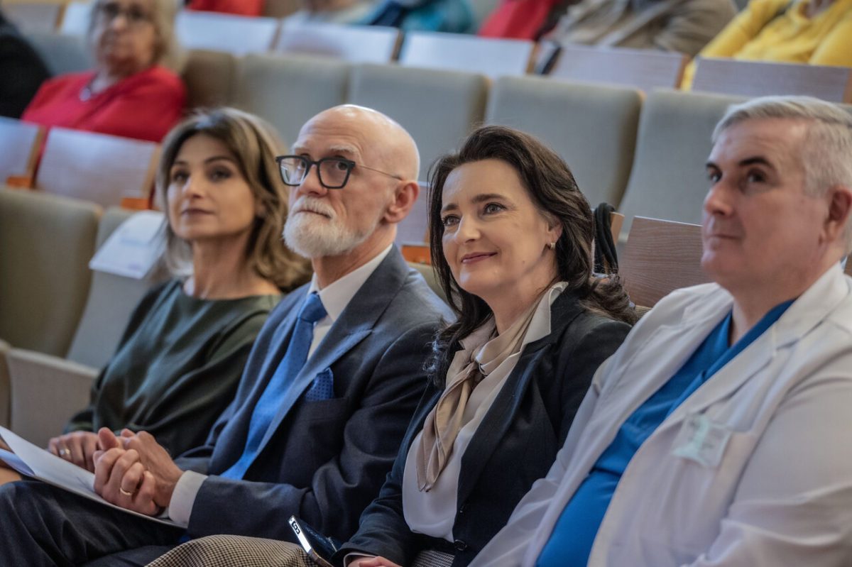 nigrir1 Easy Resize.com