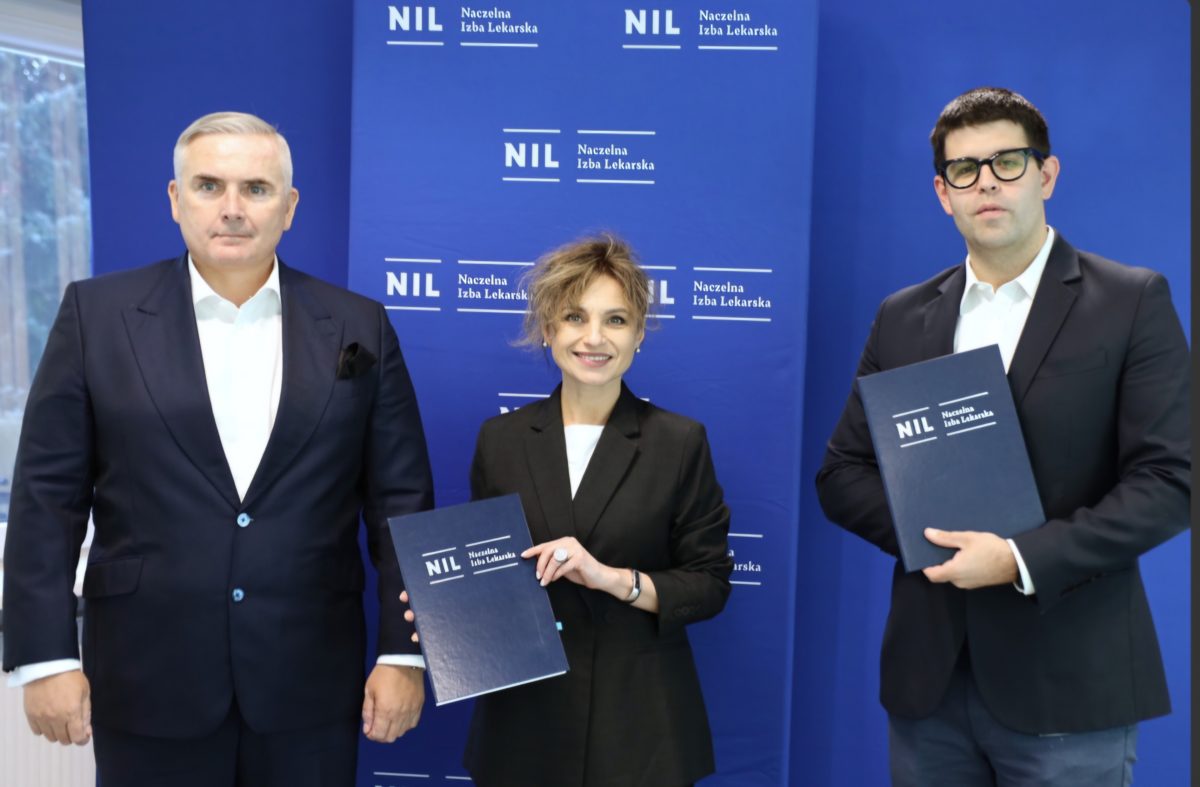 Razem, wspierając kompetencje lekarzy – porozumienie między Narodowym Instytutem Geriatrii, Reumatologii i Rehabilitacji i Naczelną Izbą Lekarską.