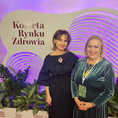 Kobiety Rynku Zdrowia – z dumą informujemy, że Izabela Marcewicz-Jendrysik, dyrektor Narodowego Instytutu Geriatrii, Reumatologii i Rehabilitacji i prof. Brygida Kwiatkowska, zastępca dyrektora NIGRiR i kierownik Kliniki Wczesnego Zapalenia Stawów, znalazły się na prestiżowej liście 100 liderek, które realnie wpływają na system ochrony zdrowia. To ogromne wyróżnienie i docenienie wkładu w rozwój Instytutu - przede wszystkim dla dobra Pacjentów.