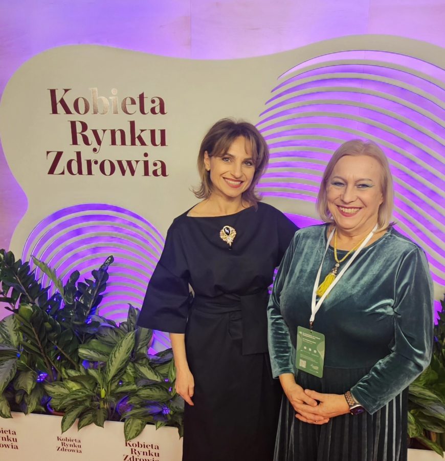 Kobiety Rynku Zdrowia – z dumą informujemy, że Izabela Marcewicz-Jendrysik, dyrektor Narodowego Instytutu Geriatrii, Reumatologii i Rehabilitacji i prof. Brygida Kwiatkowska, zastępca dyrektora NIGRiR i kierownik Kliniki Wczesnego Zapalenia Stawów, znalazły się na prestiżowej liście 100 liderek, które realnie wpływają na system ochrony zdrowia. To ogromne wyróżnienie i docenienie wkładu w rozwój Instytutu – przede wszystkim dla dobra Pacjentów.