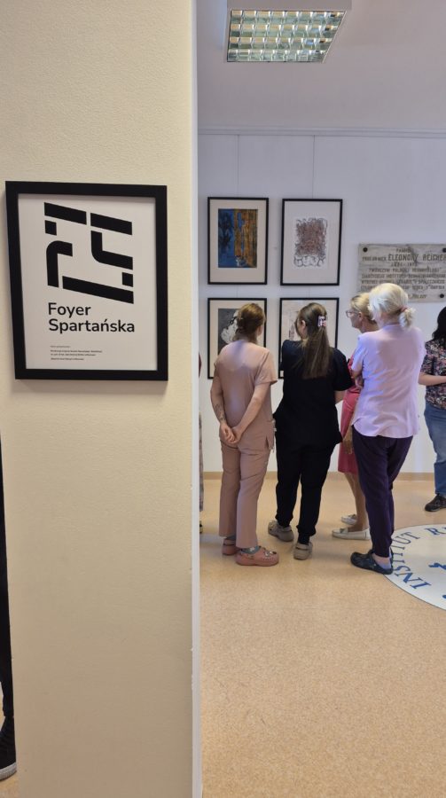 Sztuka, która wspiera zdrowienie i dobre samopoczucie Pacjentów. 4 wystawa 5